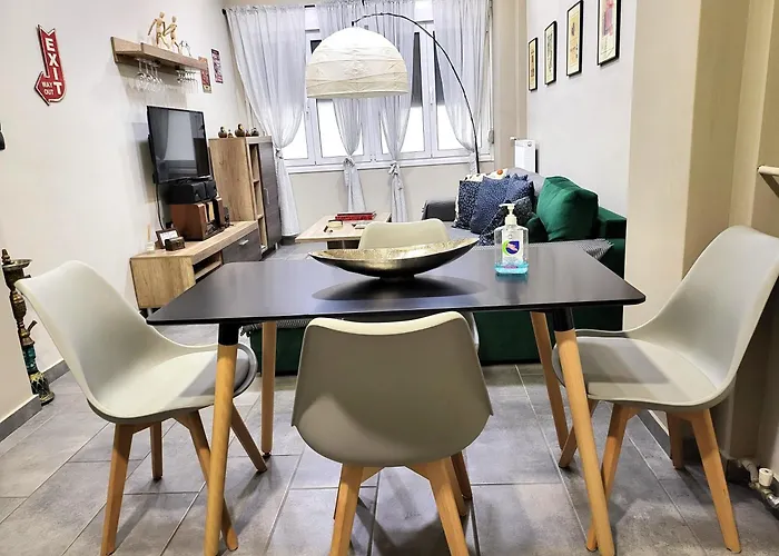 “Zeus”, Stylish Luxury Business Suite In The Heart Of .